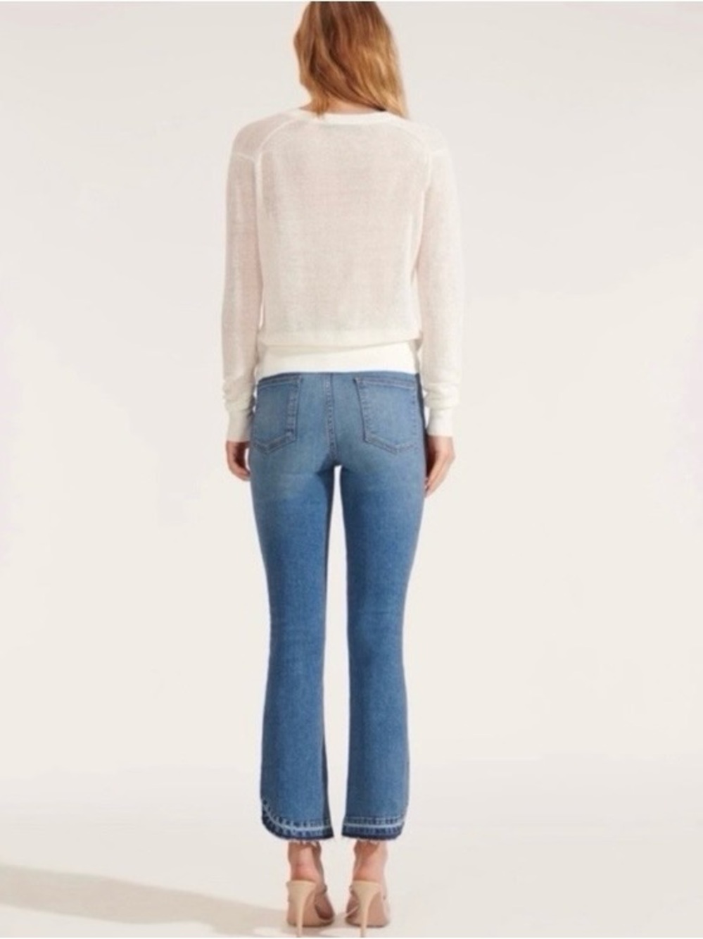 Veronica Beard Carolyn High Rise Dolphin Jeans
Hem 27 - Picture 2 of 14